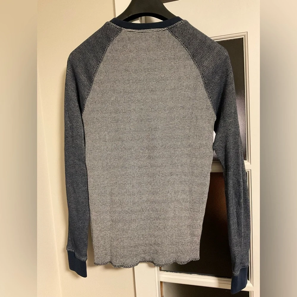 Levi’s Two Tone Long Sleeve - Picture 4 of 4